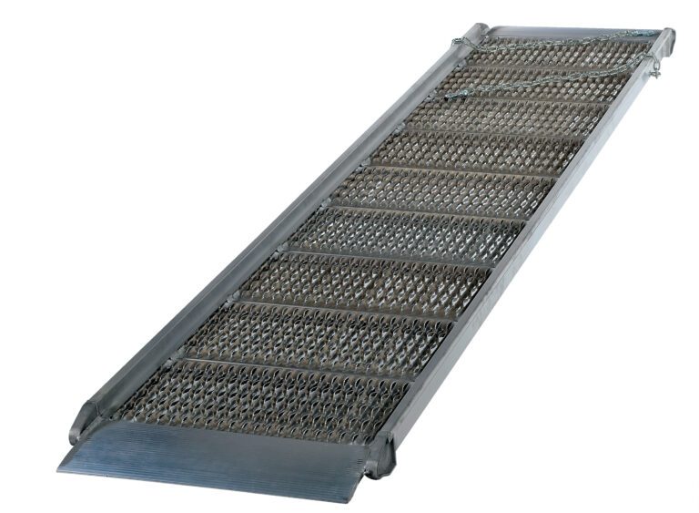 AWR-G-28-12A_A.jpg The Vestil Alum Grip-Strut Walk Ramp 29.38 X 143.75 features a grated surface and raised edges for durability and traction, along with a slightly angled design and ribbed bottom section for extra grip during use.