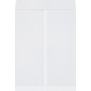 The MH-USA 15 x 20 White Jumbo Envelopes (250/Case) feature a pristine blank design with a top flap, making them perfect for professional or personal use.