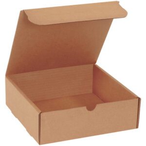 The 9 x 9 x 3 Kraft Literature Mailer features a hinged lid with a small notch for secure closure, easy assembly, and storage. It is available empty in bundles of 50 for your convenience.