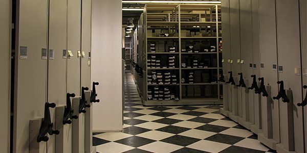 Mobile Shelving For Clothing Stores