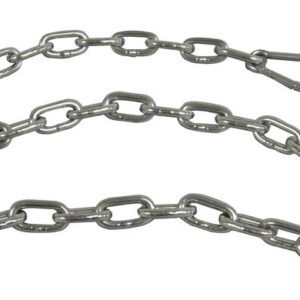 A sleek, stainless steel Justrite Gcyl Acc chain with interlocking oval links lies on a pristine white background, ending in a distinctive triangular link.