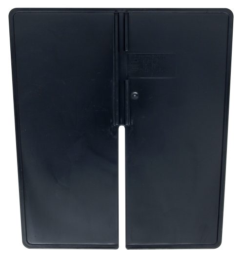 LD1867.jpg The Quantum Long Divider, designed for use with QP1265, features a black rectangular plastic build with a vertical slit and small latch at the top center. Made in the USA and packaged in a pack of 10, it consists of two joined panels.