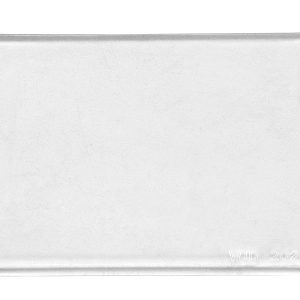 A close-up of the Quantum Clear Window, for use with IDR202 (pack of 25), reveals a transparent frosted rectangular DVD case. A small notch on the right edge complements its simplicity, while a clear window highlights its understated elegance against a plain white background.